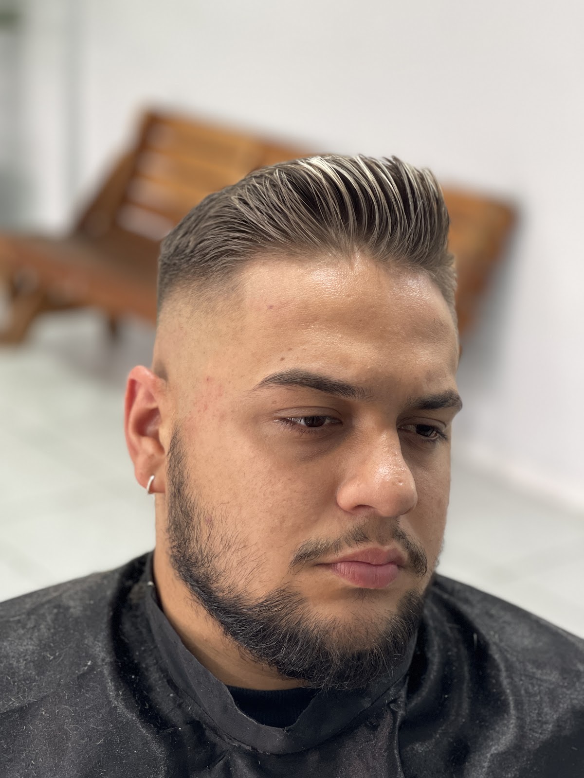 Corte masculino finalizado na Barbearia Império Ferreira